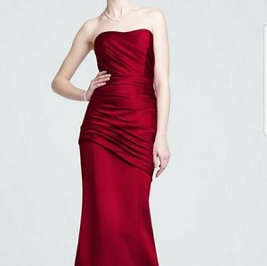 NWOT STRAPLESS DAVID’S BRIDAL DRESS